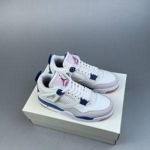 Air Jordan 4 Retro