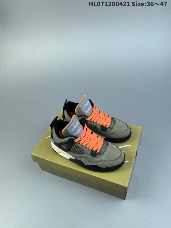 Air Jordan 4 Retro