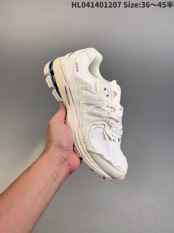 New Balance 2002