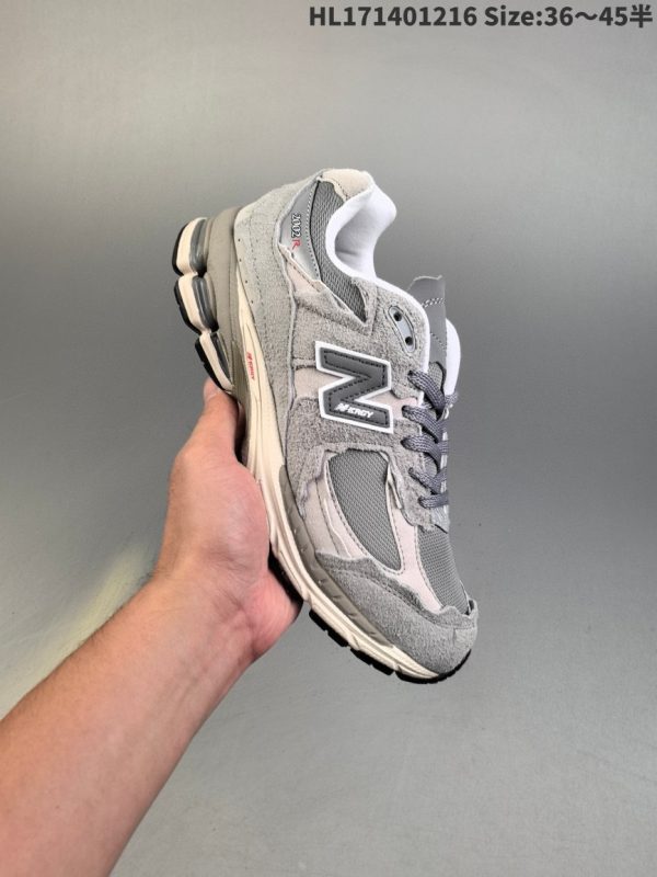 New Balance 2002