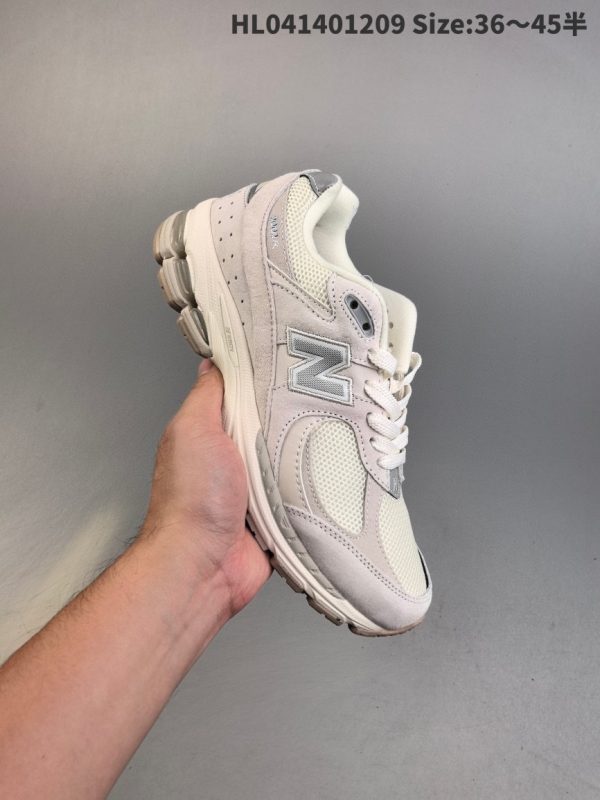 New Balance 2002