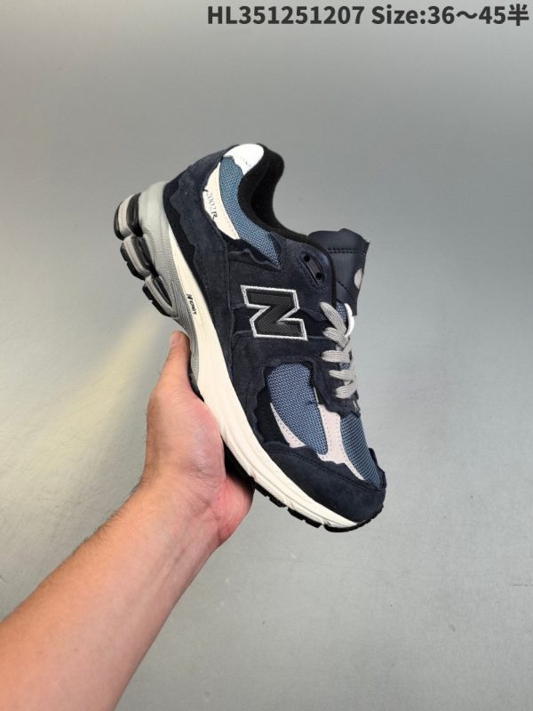 New Balance 2002