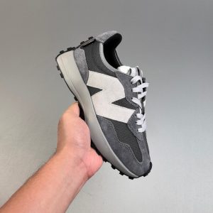 New Balance 327