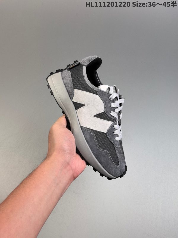 New Balance 327