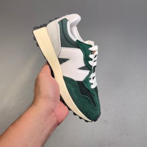 New Balance 327