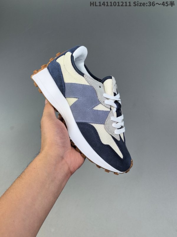 New Balance 327
