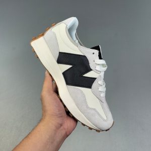 New Balance 327