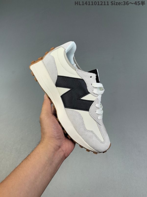 New Balance 327