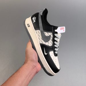 Nike Air Force 1'07 x Stussy