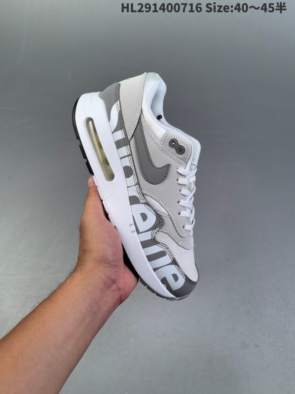 Nike Air Max 1 OG X Supreme