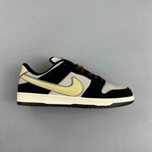 Nike Dunk Low Black Suede