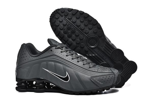 Nike Shox R4